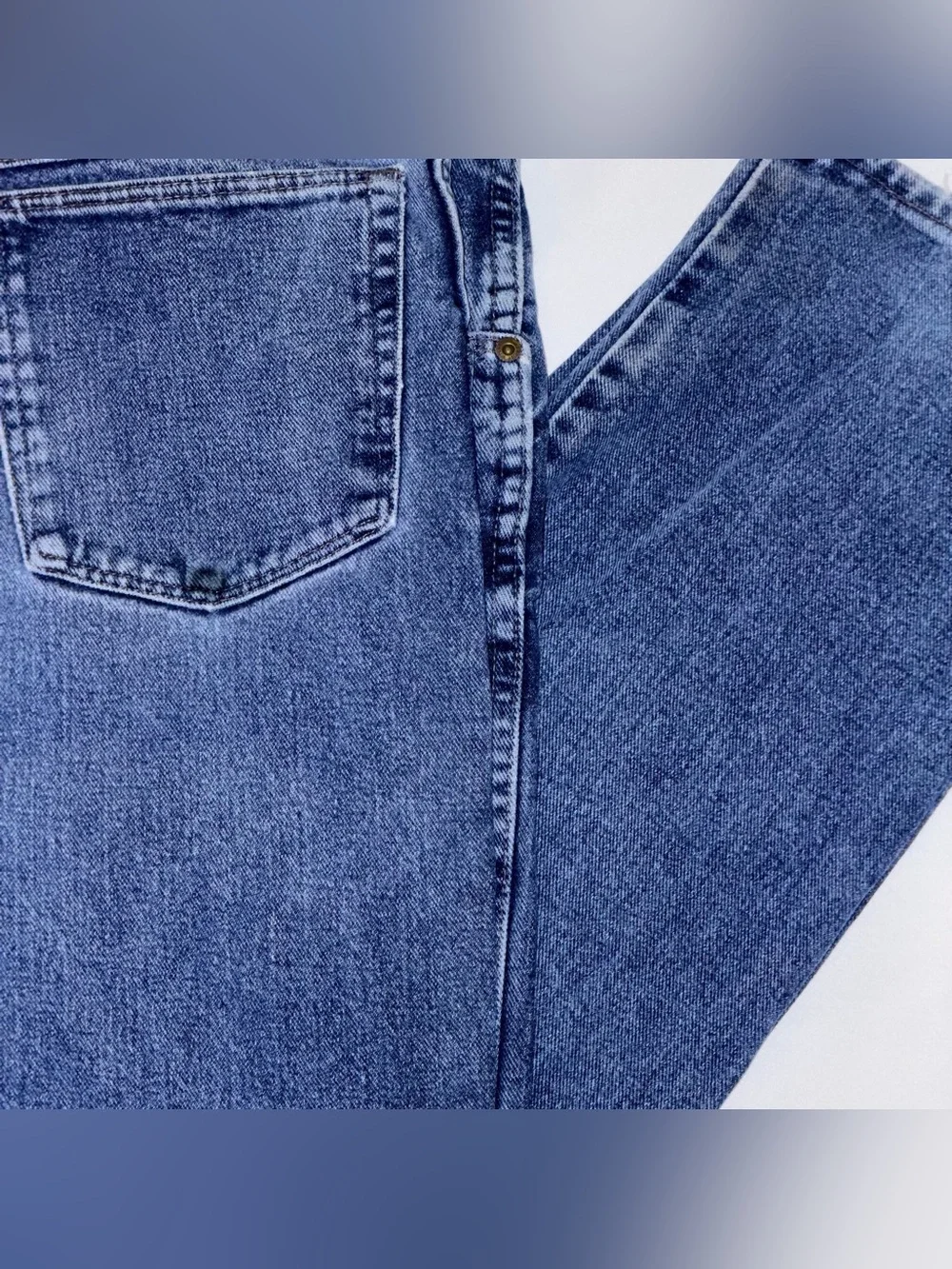 Vintage 90s Wrangler USA Retro Y2K Medium Blue Wash Denim Straight Leg Jeans 30”